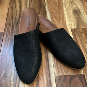 Lucky brand slides